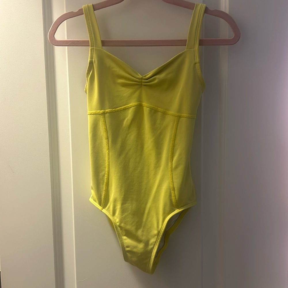 ✨Claudia Dean Stunning Pineapple Yellow Leotard!!💛